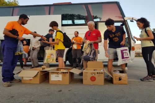 Voluntarios de Alhama ayudan en la limpieza de Los Alcázares