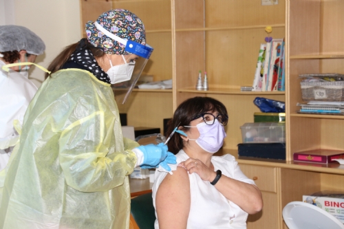Vacunación de segundas y primeras dosis en la Residencia de Mayores de Alhama