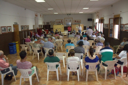 Reunión de vecinos en Las Cañadas