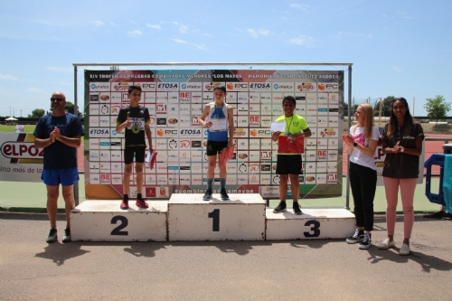 Entrega de premios de pruebas combinadas de atletismo Los Mayos