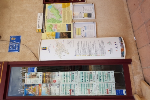 Nuevo mupi lateral oficina de Turismo