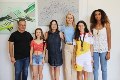 Visita de Elena Romero, de la selección femenina del Campeonato de España de Triatlón por Autonomías