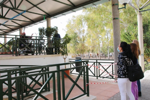 Los mayores de la residencia Nuestra Señora del Rosario salen a la calle