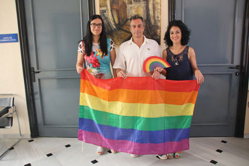 Bandera orgullo gay en el Ayuntamiento