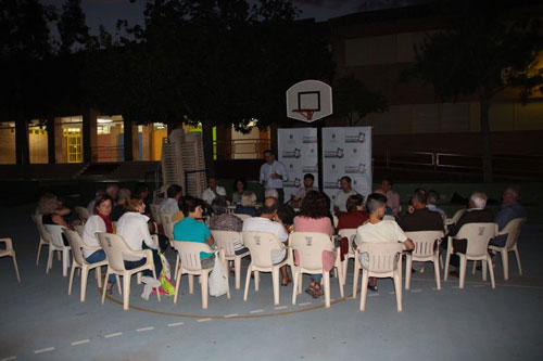 Reunión presupuestos participativos en colegio Ginés Díaz
